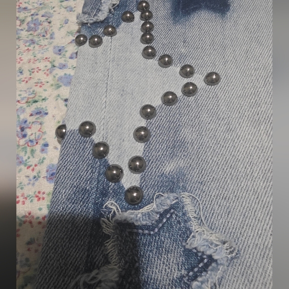 NWT Oli & Hali Star Patch Studded Jeans - Size XL - Price Firm - Picture 5 of 13